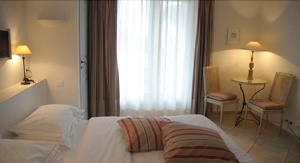 Hotel Villa Les Rosiers Гримо Экстерьер фото