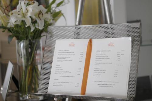 Hotel Villa Les Rosiers Гримо Экстерьер фото