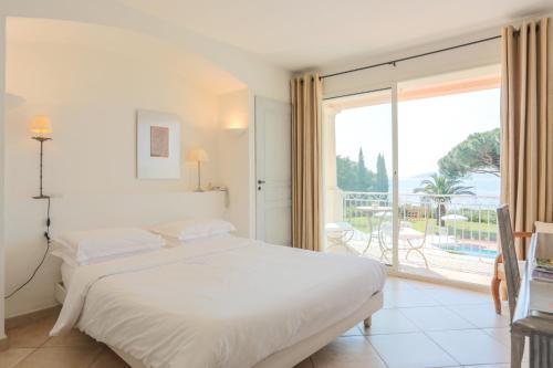 Hotel Villa Les Rosiers Гримо Экстерьер фото