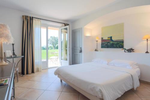 Hotel Villa Les Rosiers Гримо Экстерьер фото